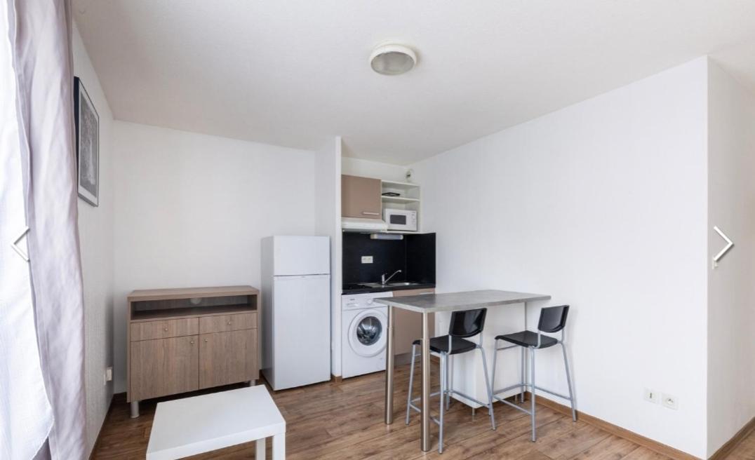 Studio Refait A Neuf Apartment Fréjus Екстериор снимка